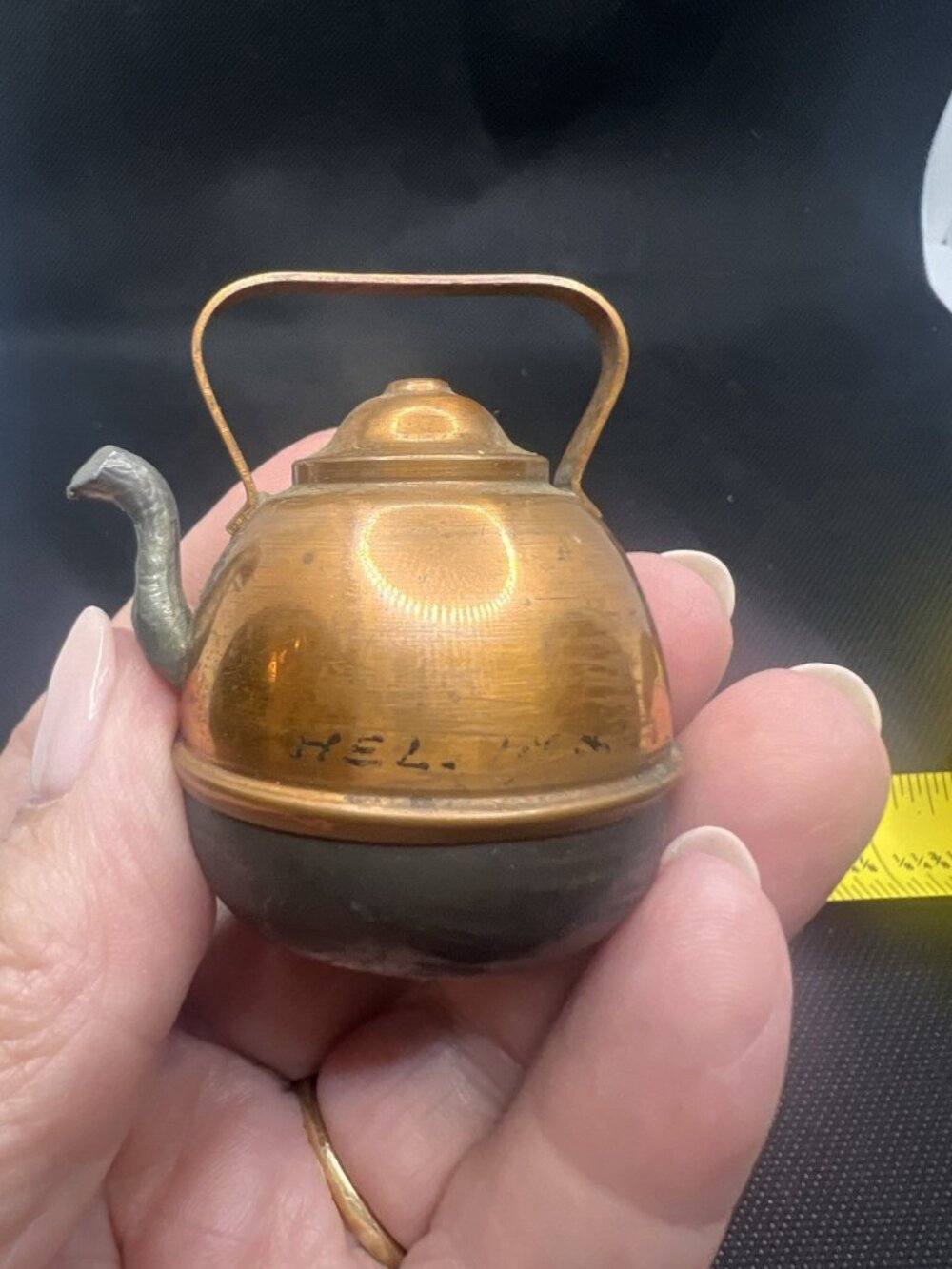 Vintage Copper Mini Kettle 1.5” D and Dollhouse Size Mini Kettle .5” D Teapots - Picture 7 of 12